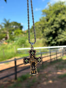 Pingente Cruz Max cutiano
