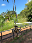 Pingente Cruz Max cutiano